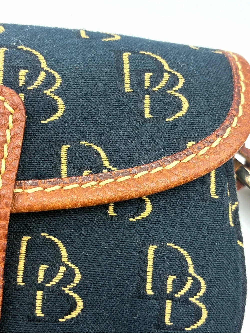Vintage Dooney & Bourke Navy Tan DB Monogram Wristlet Pouch Blue Duck USA